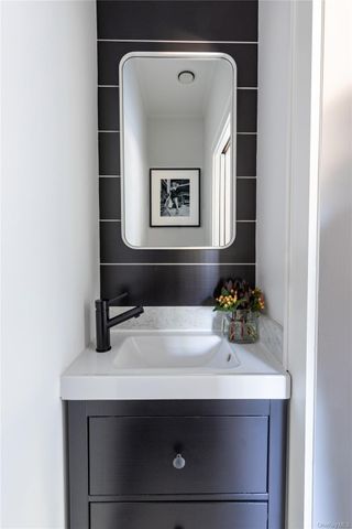 172 5th Street, Greenport, NY 11944