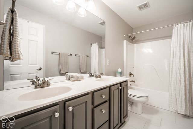 8156 Heyward Drive, Indianapolis, IN 46250