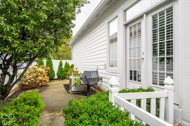 8156 Heyward Drive, Indianapolis, IN 46250