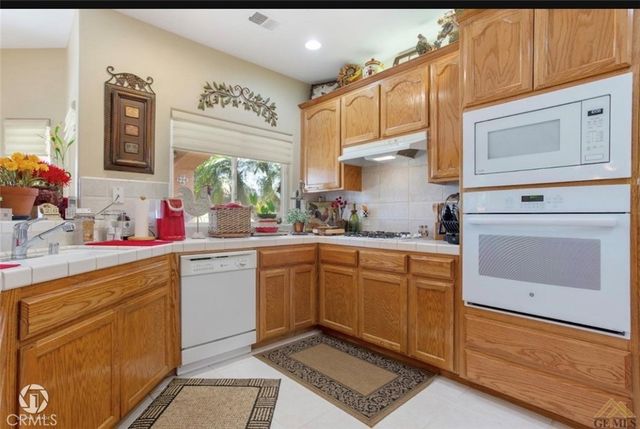 5201 Doble Aguila Way, Bakersfield, CA 93306