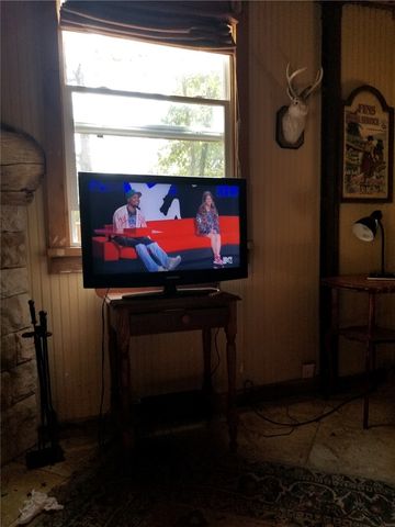 236 County Road 1089, Eureka Springs, AR 72632