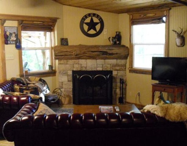 236 County Road 1089, Eureka Springs, AR 72632