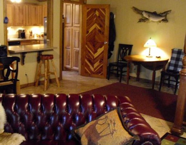 236 County Road 1089, Eureka Springs, AR 72632