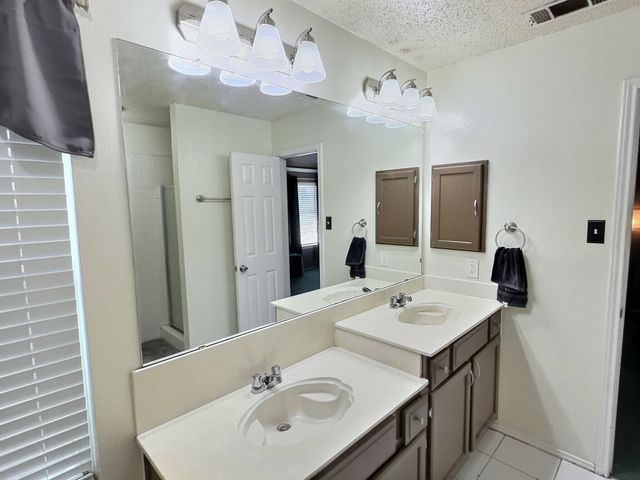 2806 Amberton Place, Euless, TX 76040