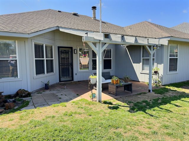 2806 Amberton Place, Euless, TX 76040