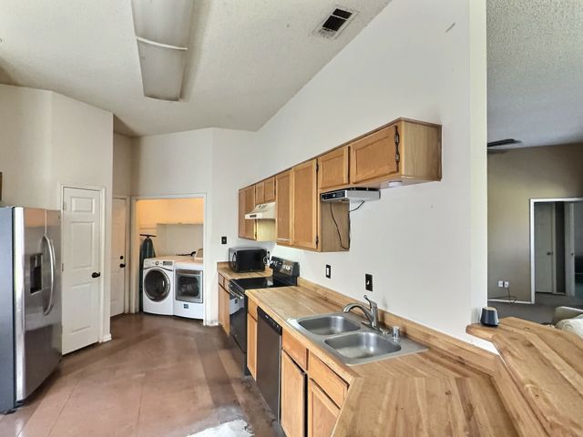 2806 Amberton Place, Euless, TX 76040