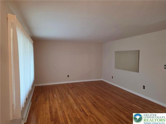 233 Christmas Avenue, Bath Boro, PA 18014