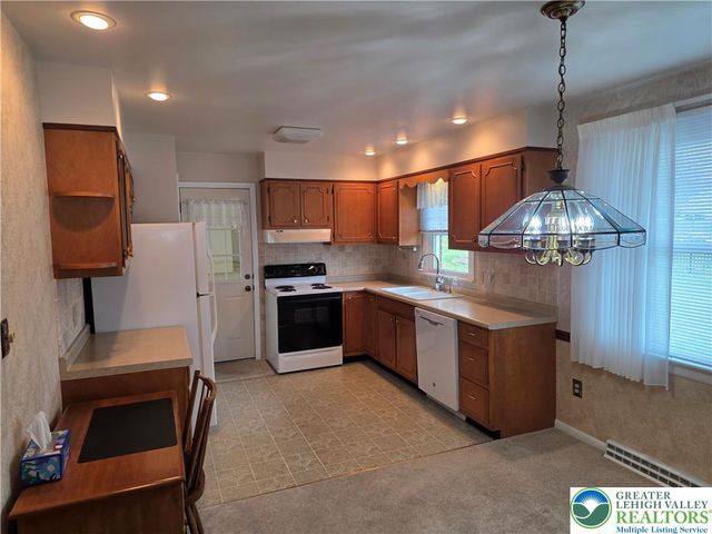 233 Christmas Avenue, Bath Boro, PA 18014