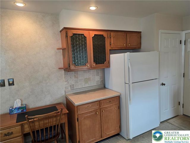 233 Christmas Avenue, Bath Boro, PA 18014