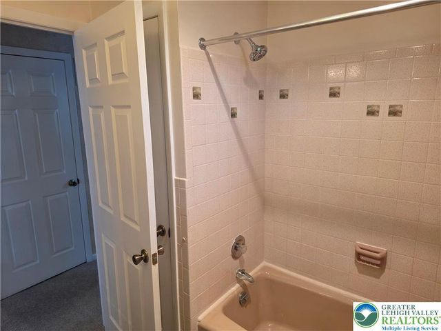 233 Christmas Avenue, Bath Boro, PA 18014