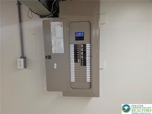 233 Christmas Avenue, Bath Boro, PA 18014