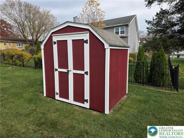 233 Christmas Avenue, Bath Boro, PA 18014