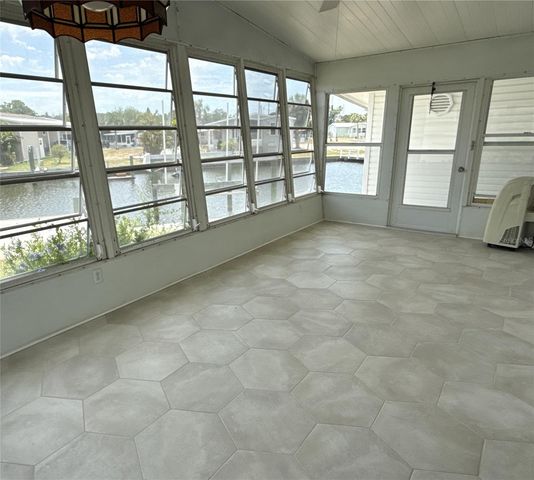 6806 MOUNT QUINCY DRIVE NE 361, St Petersburg, FL 33702