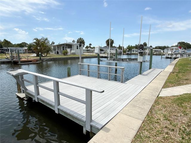 6806 MOUNT QUINCY DRIVE NE 361, St Petersburg, FL 33702