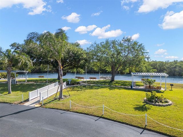 6806 MOUNT QUINCY DRIVE NE 361, St Petersburg, FL 33702