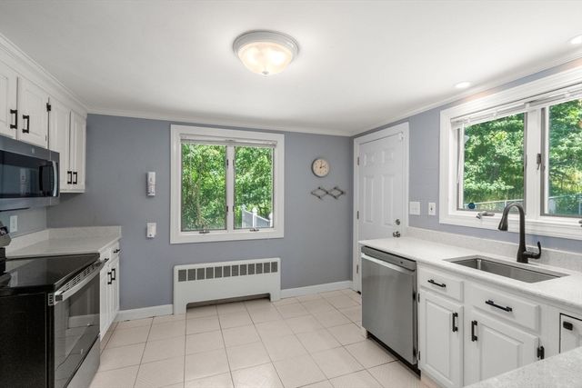 71 Capen St, Milton, MA 02186
