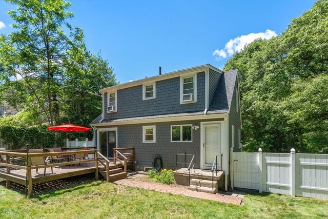 71 Capen St, Milton, MA 02186
