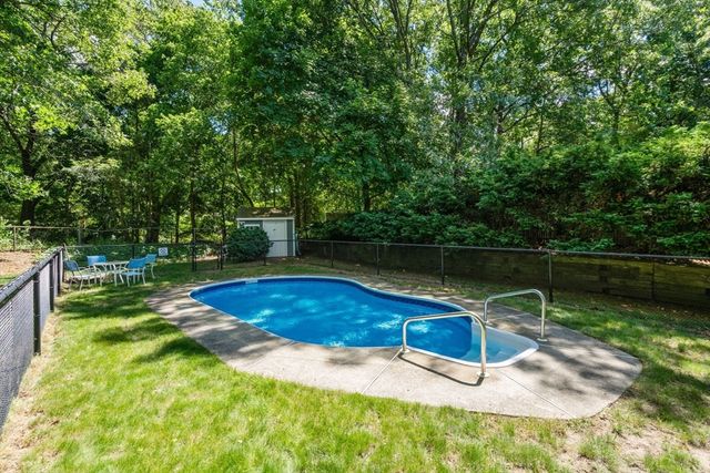 71 Capen St, Milton, MA 02186