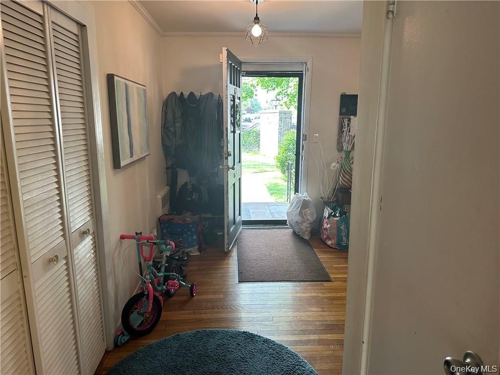 111 Lawrence Park Crescent 111, Bronxville, NY 10708 — photo 2