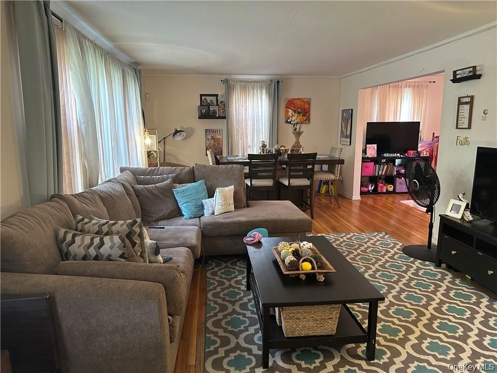 111 Lawrence Park Crescent 111, Bronxville, NY 10708 — photo 4