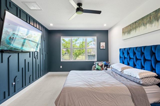 1362 Harvester Crossing, Loxahatchee, FL 33470