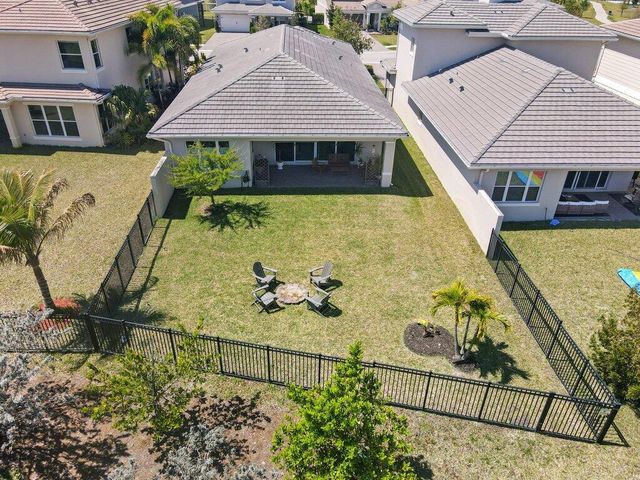 1362 Harvester Crossing, Loxahatchee, FL 33470