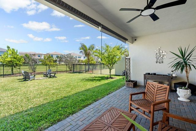 1362 Harvester Crossing, Loxahatchee, FL 33470