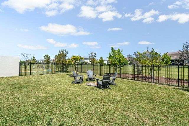 1362 Harvester Crossing, Loxahatchee, FL 33470