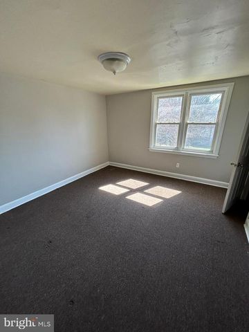 330 W 21ST ST, Chester, PA 19013