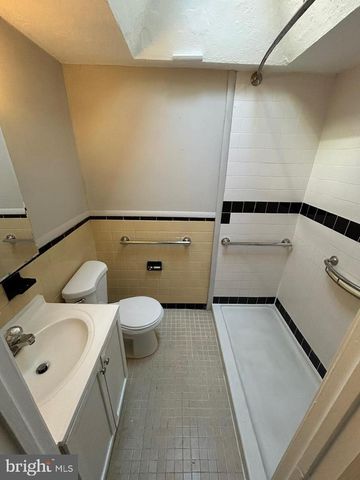 330 W 21ST ST, Chester, PA 19013