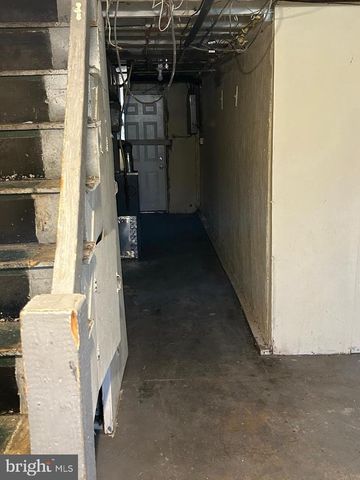 330 W 21ST ST, Chester, PA 19013