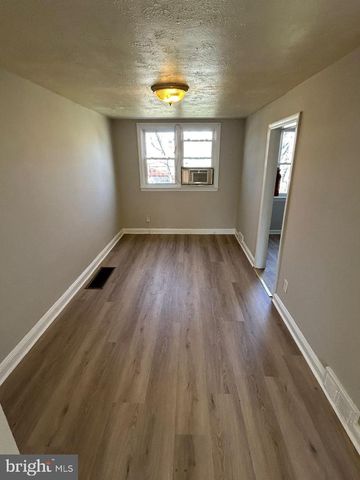 330 W 21ST ST, Chester, PA 19013