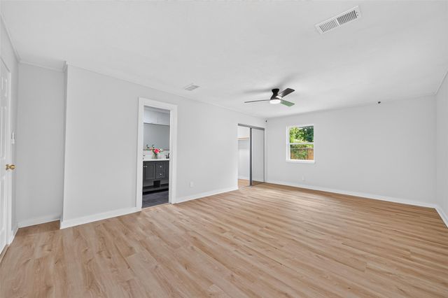 6418 Standing Oaks Street, Houston, TX 77050