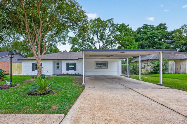 6418 Standing Oaks Street, Houston, TX 77050