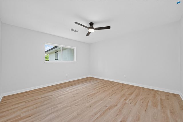 6418 Standing Oaks Street, Houston, TX 77050