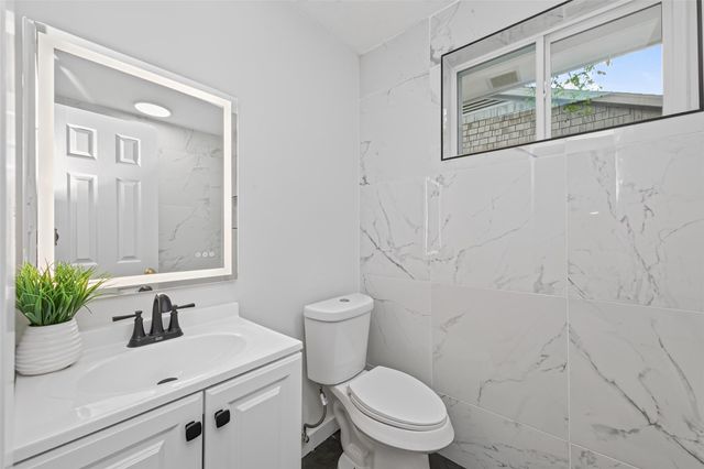 6418 Standing Oaks Street, Houston, TX 77050