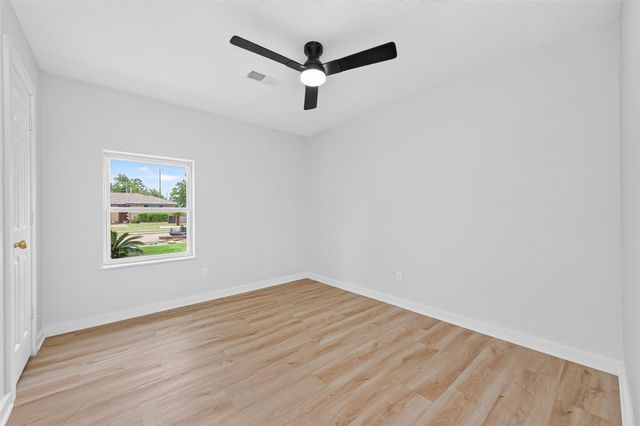 6418 Standing Oaks Street, Houston, TX 77050