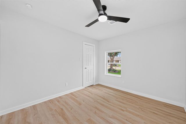 6418 Standing Oaks Street, Houston, TX 77050