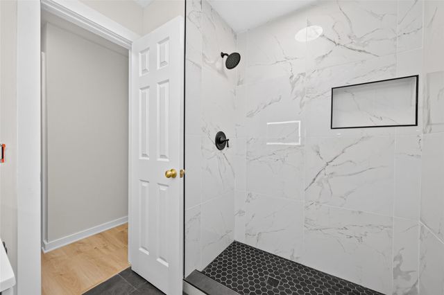 6418 Standing Oaks Street, Houston, TX 77050