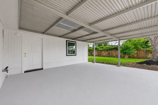 6418 Standing Oaks Street, Houston, TX 77050