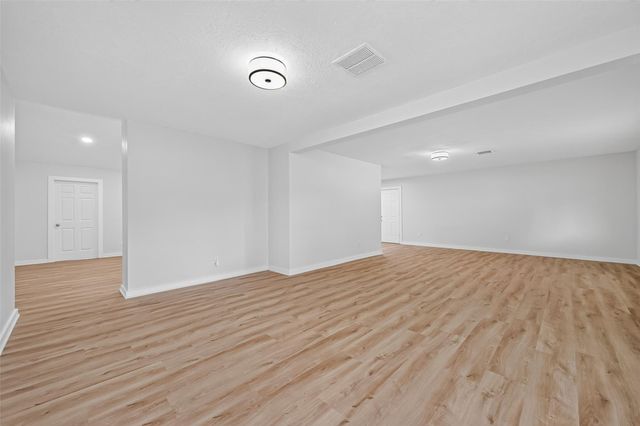 6418 Standing Oaks Street, Houston, TX 77050