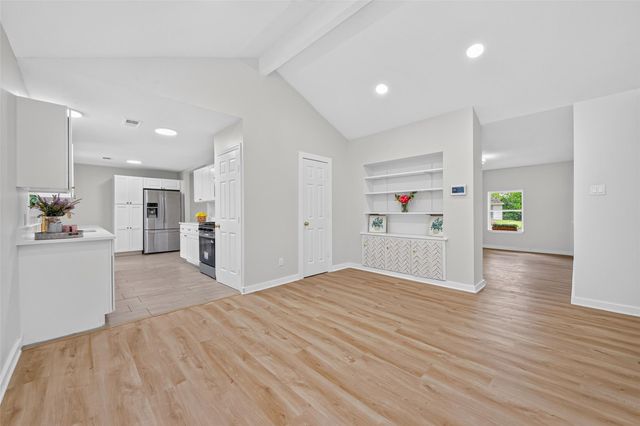 6418 Standing Oaks Street, Houston, TX 77050