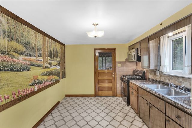 237 Byron Road, Ross Twp, PA 15237