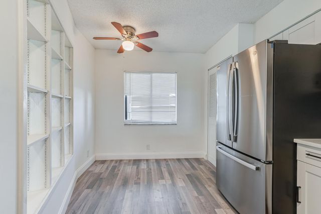 2200 S Cypress Bend Dr 604, Pompano Beach, FL 33069