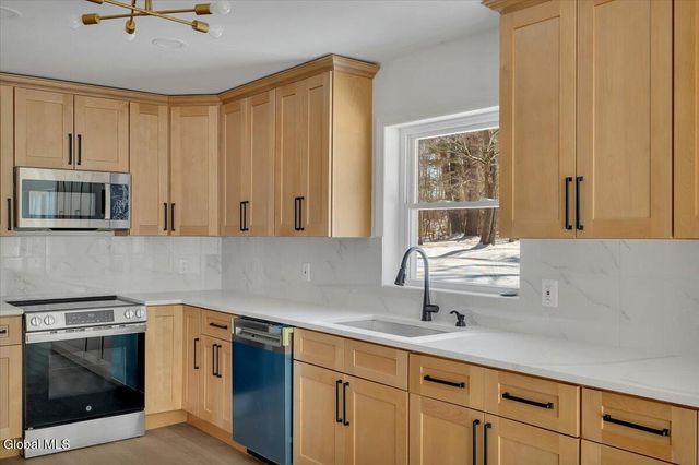 72 Cole Lane, Brunswick, NY 12180