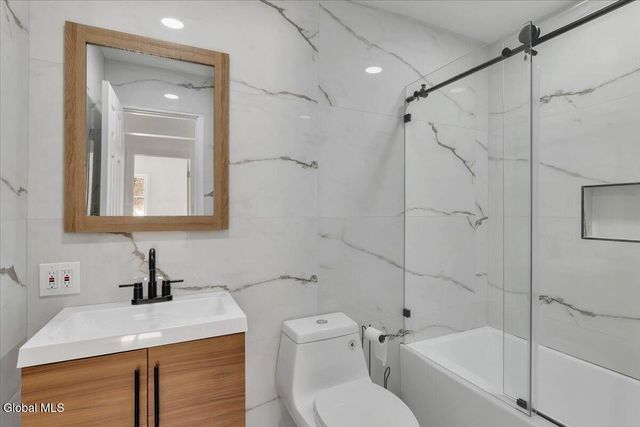 72 Cole Lane, Brunswick, NY 12180