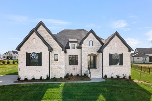 537 Divine Court, Arrington, TN 37014