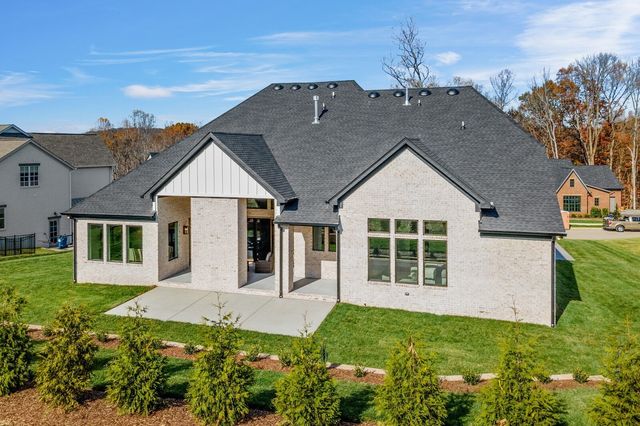 537 Divine Court, Arrington, TN 37014