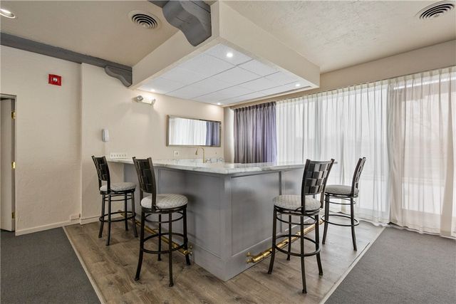 201 Grant 202, Sewickley, PA 15143