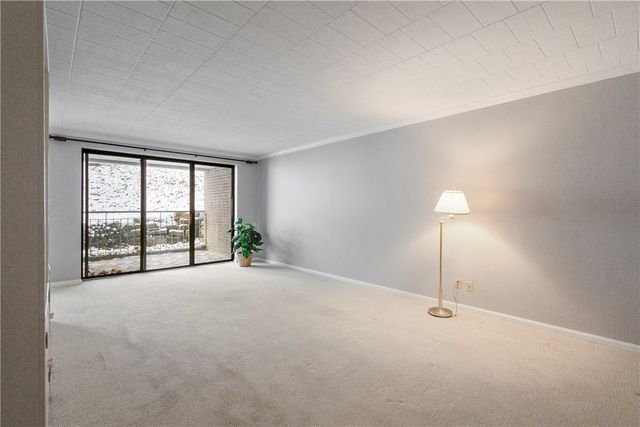 201 Grant 202, Sewickley, PA 15143